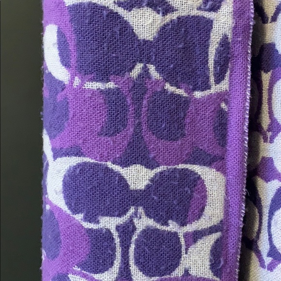 Purple Coach scarf - Picture 4 of 5